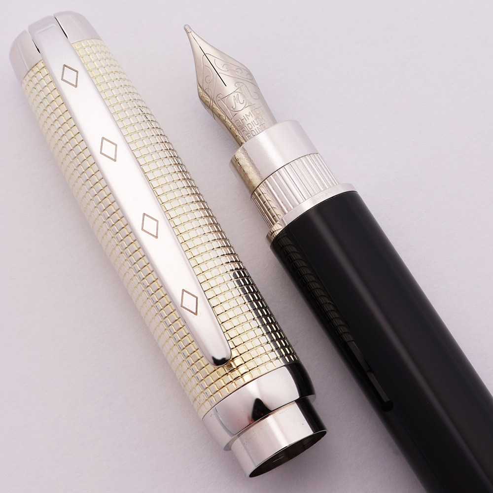 Franklin-Christoph M14 Fountain Pen - Black w CT, Magnetic Cap